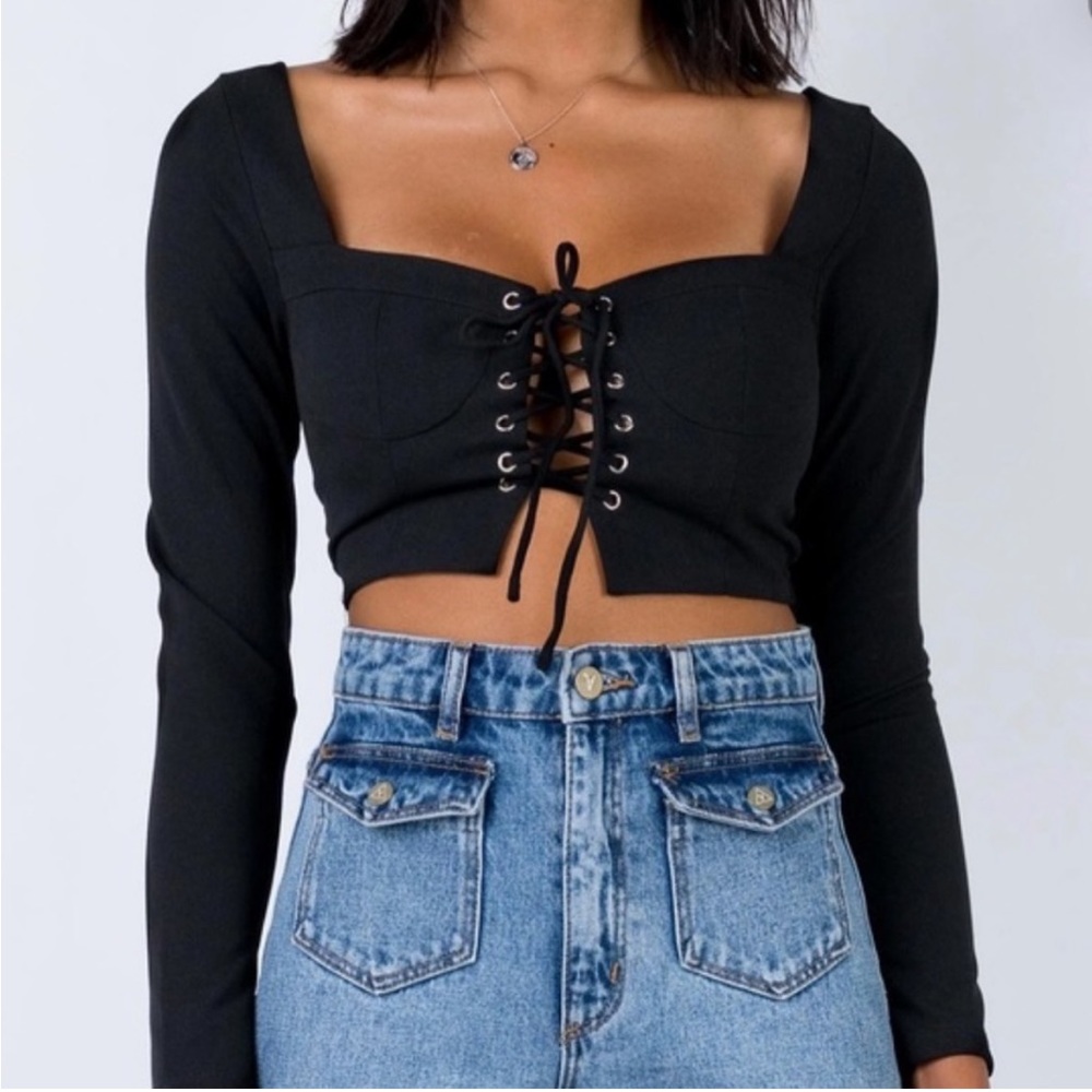 Princess Polly Black Raunds Top